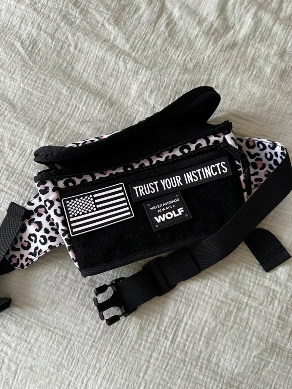 WOLFPAK animal print fanny pack - Picture 4 of 5